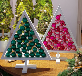 Choinka świąteczna mała z bombek różne kolor zielony / różowy wysokość około 30 cm